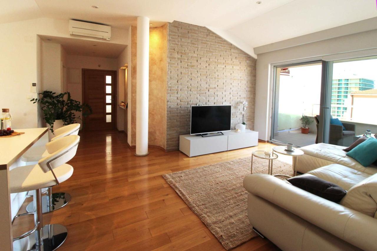 Apartments Ema Near Beach Makarska Ngoại thất bức ảnh