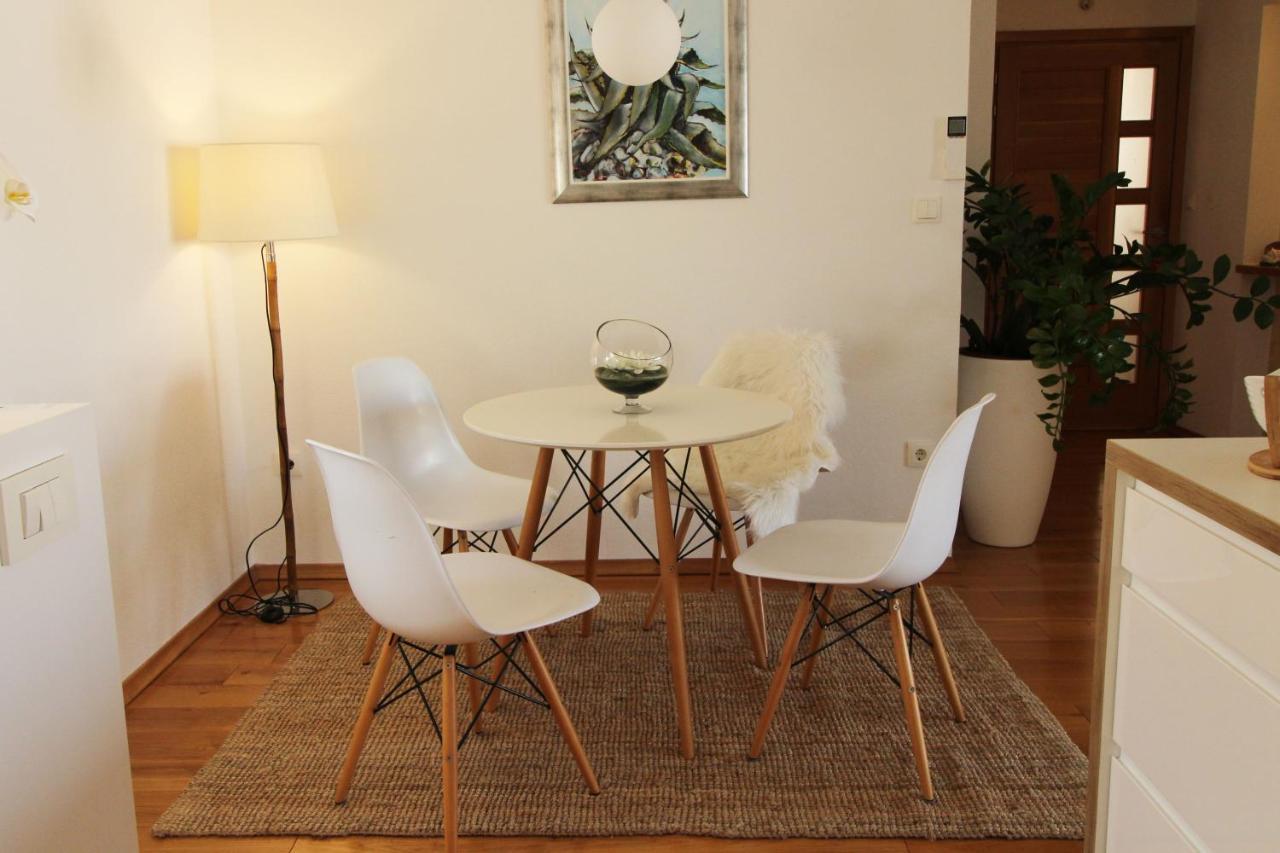 Apartments Ema Near Beach Makarska Ngoại thất bức ảnh