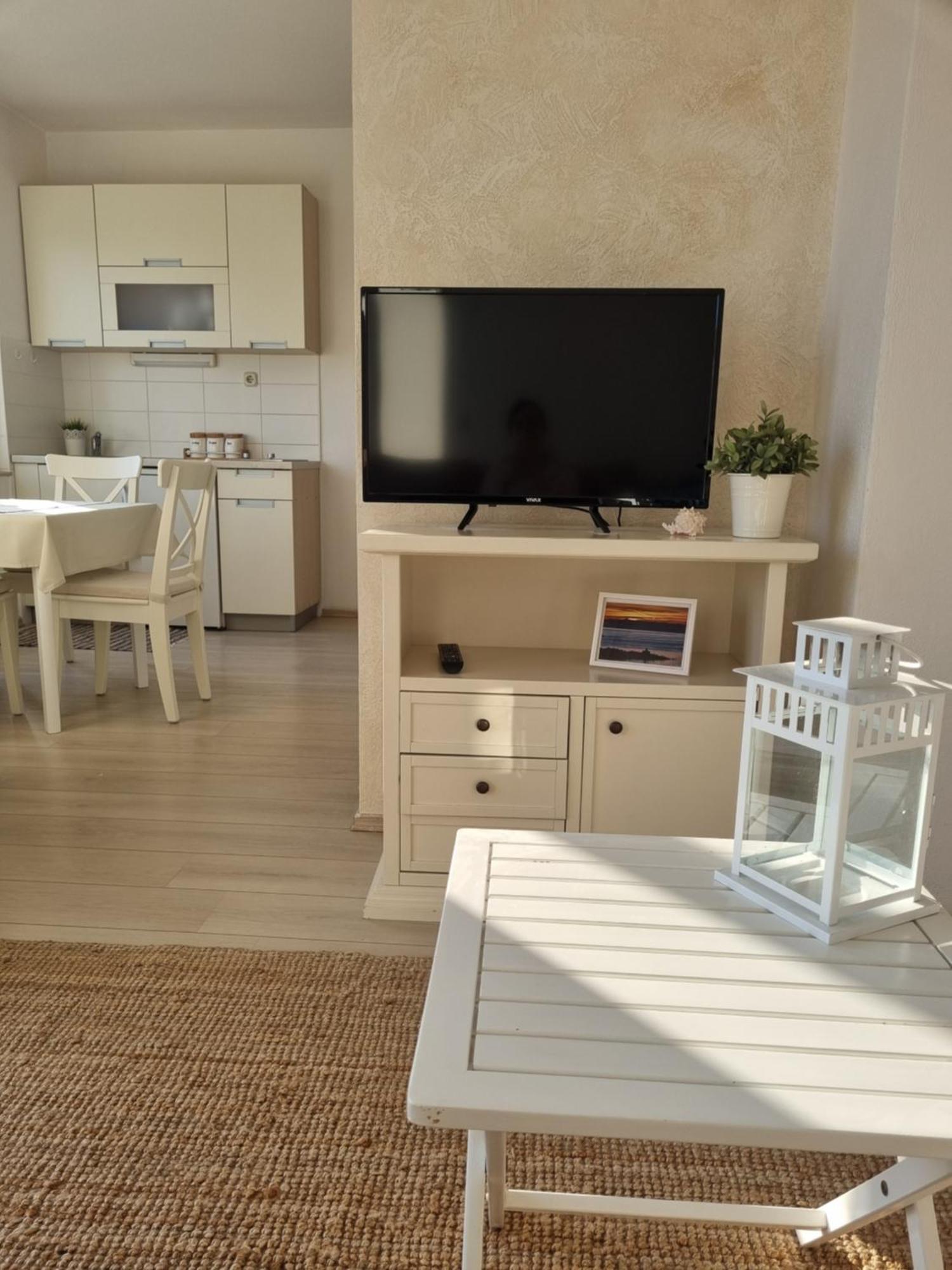 Apartments Ema Near Beach Makarska Phòng bức ảnh
